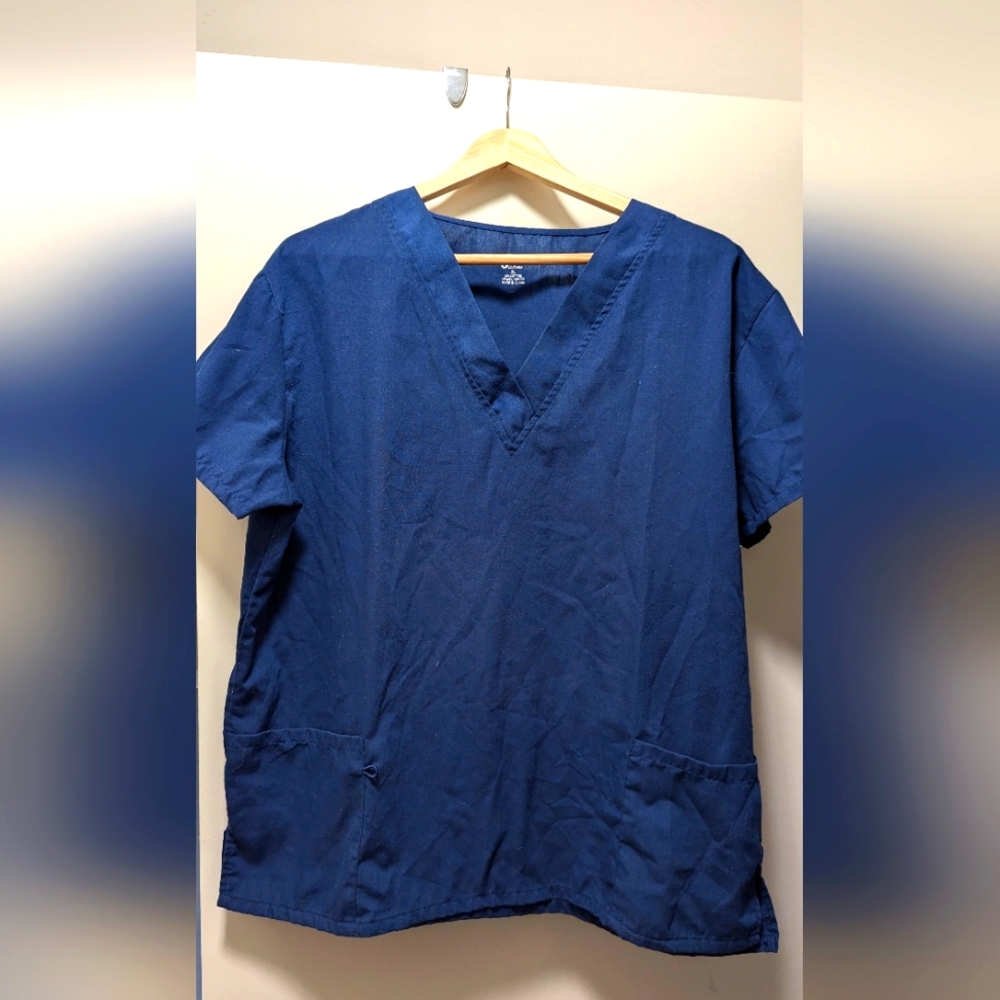Scrub top